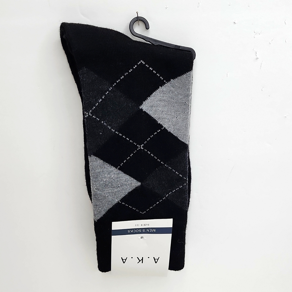 MENS ARGYLE BLACK AND GREY SOCKS, SIZE 9-11